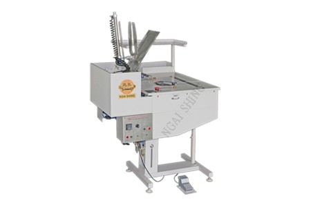 NS-650A-S-1 半自動折衫臺連折入裝置 