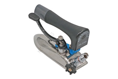 NS-3703 全蒸汽熨斗 (手按式)